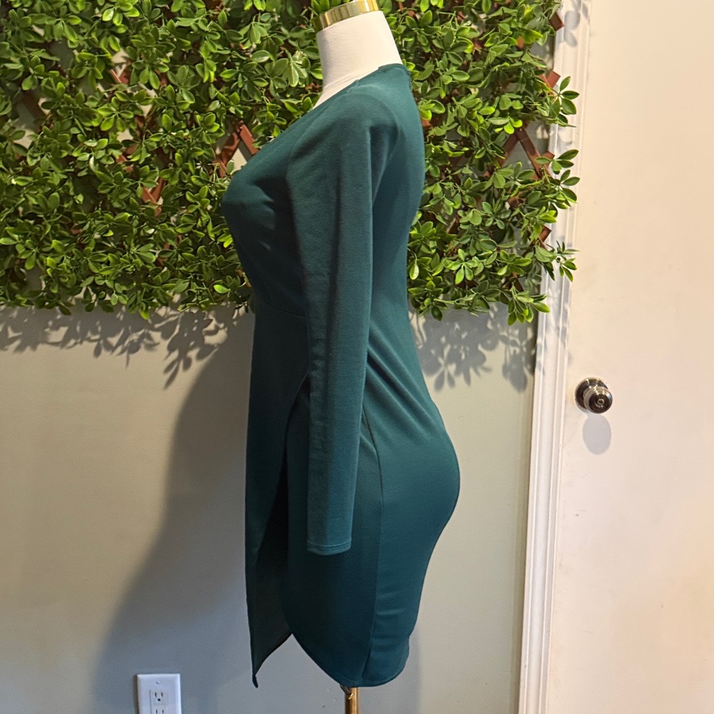 Make it Hot Green Long Sleeve Plunge V-Neck Cocktail Dress - Picture 9 of 13